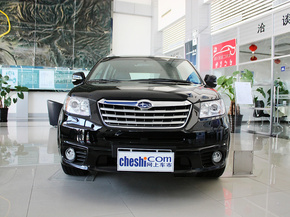 斯巴鲁 3.6L 自动 车头正面视角