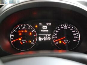 东风日产 2.5L CVT 方向盘后方仪表盘