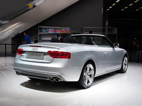 奥迪(进口)  3.0T quattro Stronic