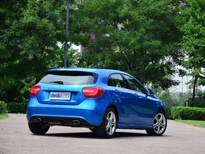 奔驰(进口)  A200 1.6T DCT