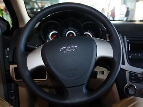 奇瑞汽车  三厢 1.6L CVT 方向盘整体