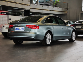 一汽奥迪  35TFSI 车辆右侧尾部视角