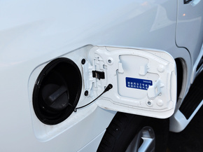 雷克萨斯  570 燃油标识