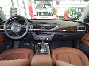 奥迪(进口) 50TFSI quattro 中控台整体