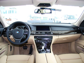 宝马(进口)  740Li 3.0T 中控台整体