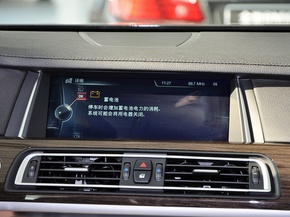 宝马(进口)  740Li 3.0T 中控仪表台上方