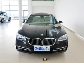 宝马(进口)  740Li 3.0T 车头正面视角