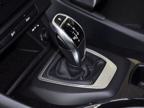 华晨宝马  sDrive20i 2.0T 挂档把手特写