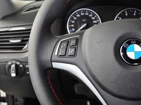 华晨宝马 sDrive20i 2.0T 方向盘左侧