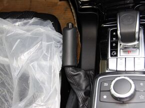 奔驰AMG  G65 6.0T 驻车制动器