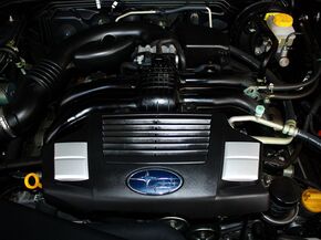 斯巴鲁  森林人经典 2.5XS AT 发动机主体特写