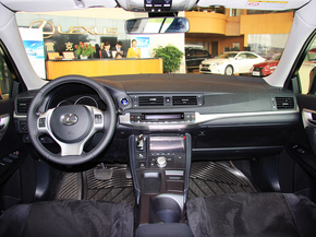 雷克萨斯 200h 1.8L CVT 中控台整体