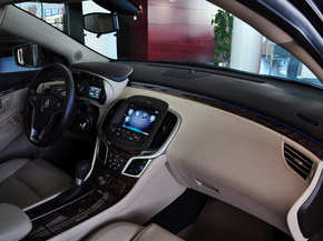 别克  2.4L eAssist 中控台右侧