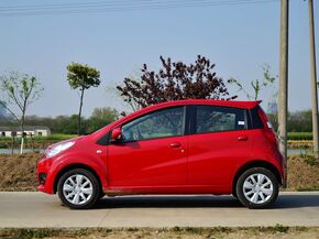 江淮汽車  1.0L 手動(dòng) 車輛左正側(cè)視角