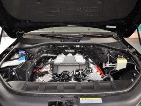 奥迪(进口)  35 TFSI quattro 发动机局部特写