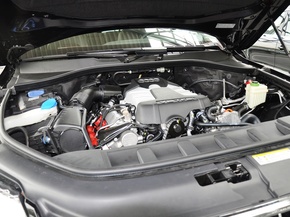 奥迪(进口)  35 TFSI quattro 发动机主体特写