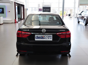 上海大众  改款 1.6L 手动 车辆正后方尾部视角