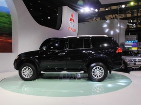 广汽三菱  2.4L 手动