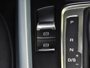 一汽奥迪  40 TFSI quattro 驻车制动器