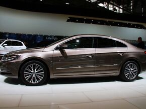 一汽-大众 1.8TSI DSG 车辆左正侧视角