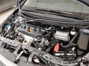 东风本田  1.8L 自动 发动机主体特写