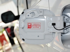 东风本田  2.4L 自动 燃油标识