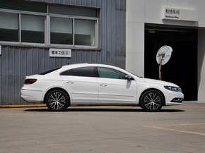 一汽-大众  3.0FSI DSG 车辆正右侧