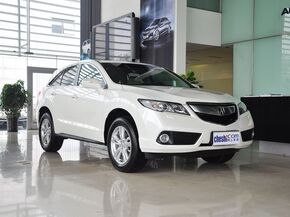 讴歌 3.0L 自动 车辆右侧45度角