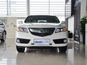 讴歌  3.0L 自动 车头正面视角