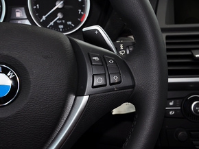 宝马(进口)  3.0T 方向盘右侧