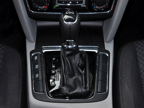 斯柯达  1.4T DSG 挂档把手特写