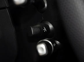 北京奔驰 C260 1.8T AT 方向盘调节