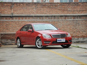 北京奔驰  C180 1.8T AT 车辆右侧45度角