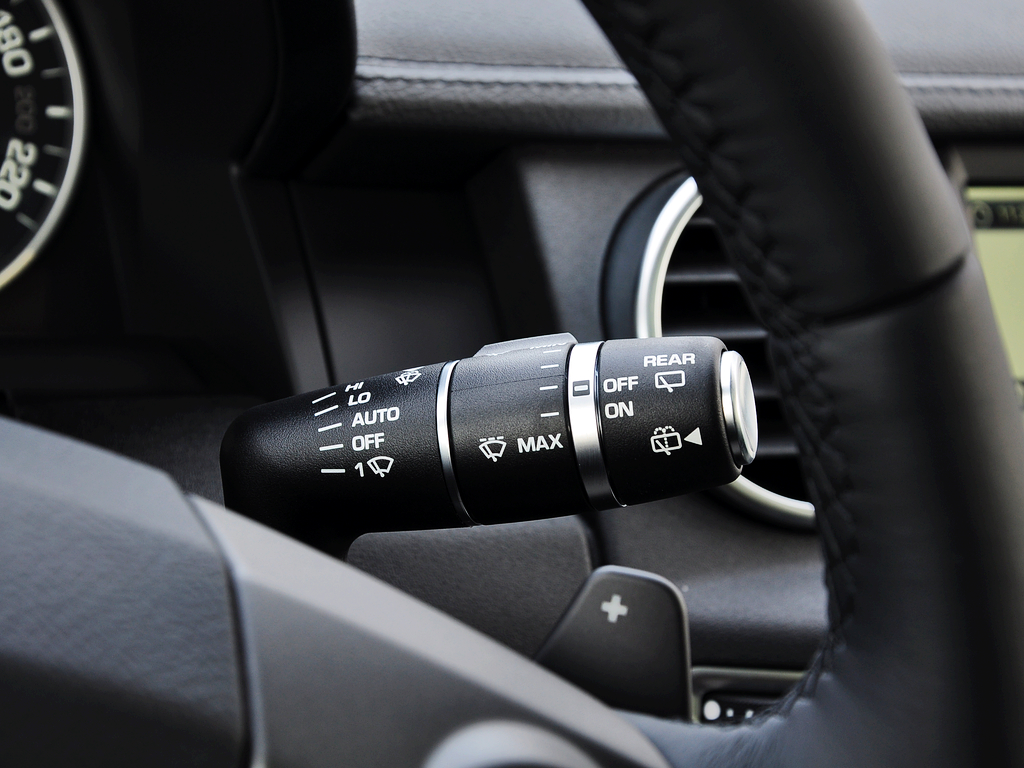 路虎 3.0 V6 SC 方向盘右侧控制杆