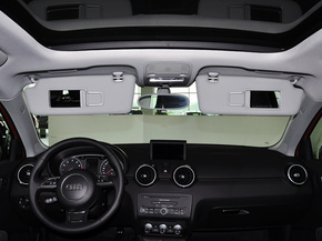 奥迪(进口) 30 TFSI 前遮阳板打开