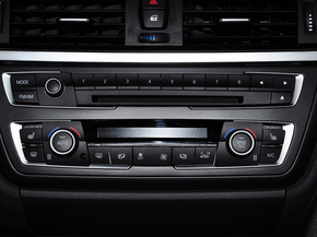 华晨宝马  320Li 中控台下方特写