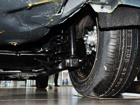 上海大众  1.4TSI DSG 后悬架特写