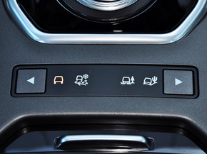 路虎  2.0T 中控台下方特写