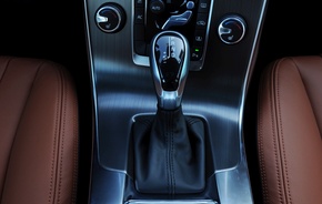 沃尔沃亚太  2.0T 挂档把手特写