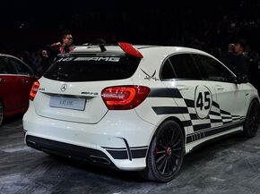 奔驰AMG  A45 AMG