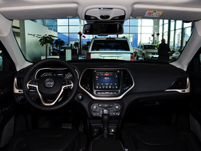 Jeep  2.4L 自动 中控台整体