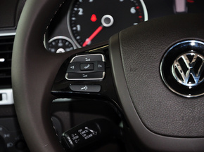 大众(进口)  3.0TSI 方向盘左侧