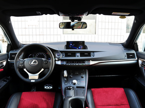 雷克萨斯 200h 1.8L CVT 中控台整体