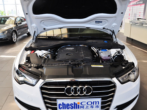 一汽奥迪  TFSI 发动机局部特写