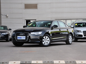 一汽奧迪  TFSI 手動 車輛左前45度視角