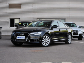 一汽奧迪  50 TFSI 車輛左前45度視角