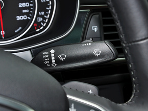 一汽奥迪  30 FSI 方向盘右侧控制杆