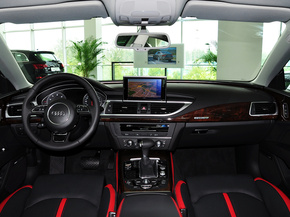 奥迪(进口)  3.0T DCT 中控台整体