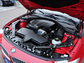 宝马(进口)  428i 2.0T 自动 发动机主体特写