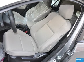长安马自达  2.0L 自动 驾驶席座椅正视图